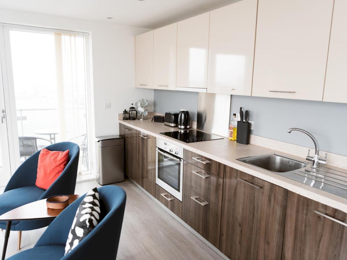 Pass The Keys Lovely New 1-bedroom Harbour River View Glasgow