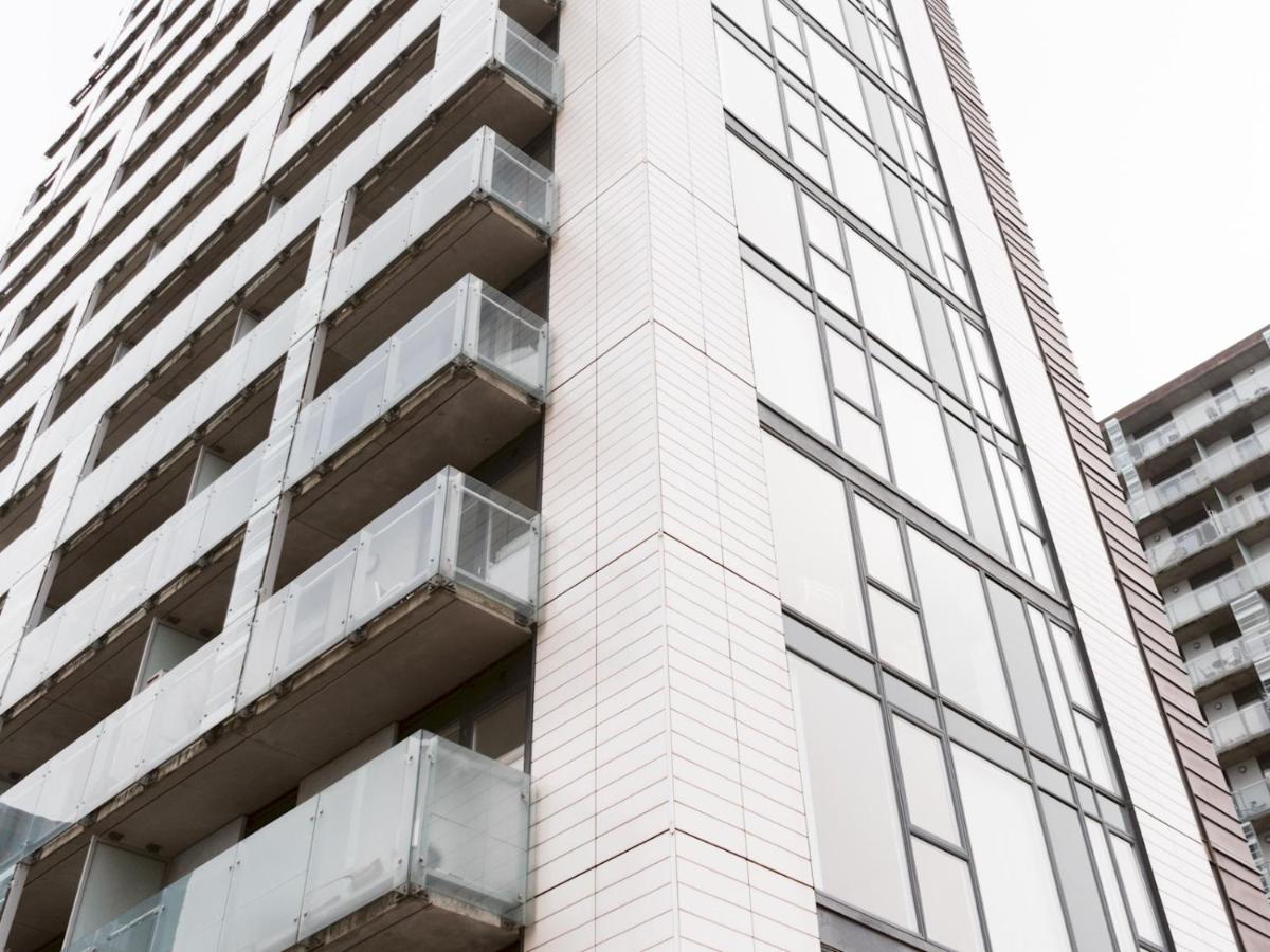 Pass The Keys Lovely New 1-bedroom Harbour River View