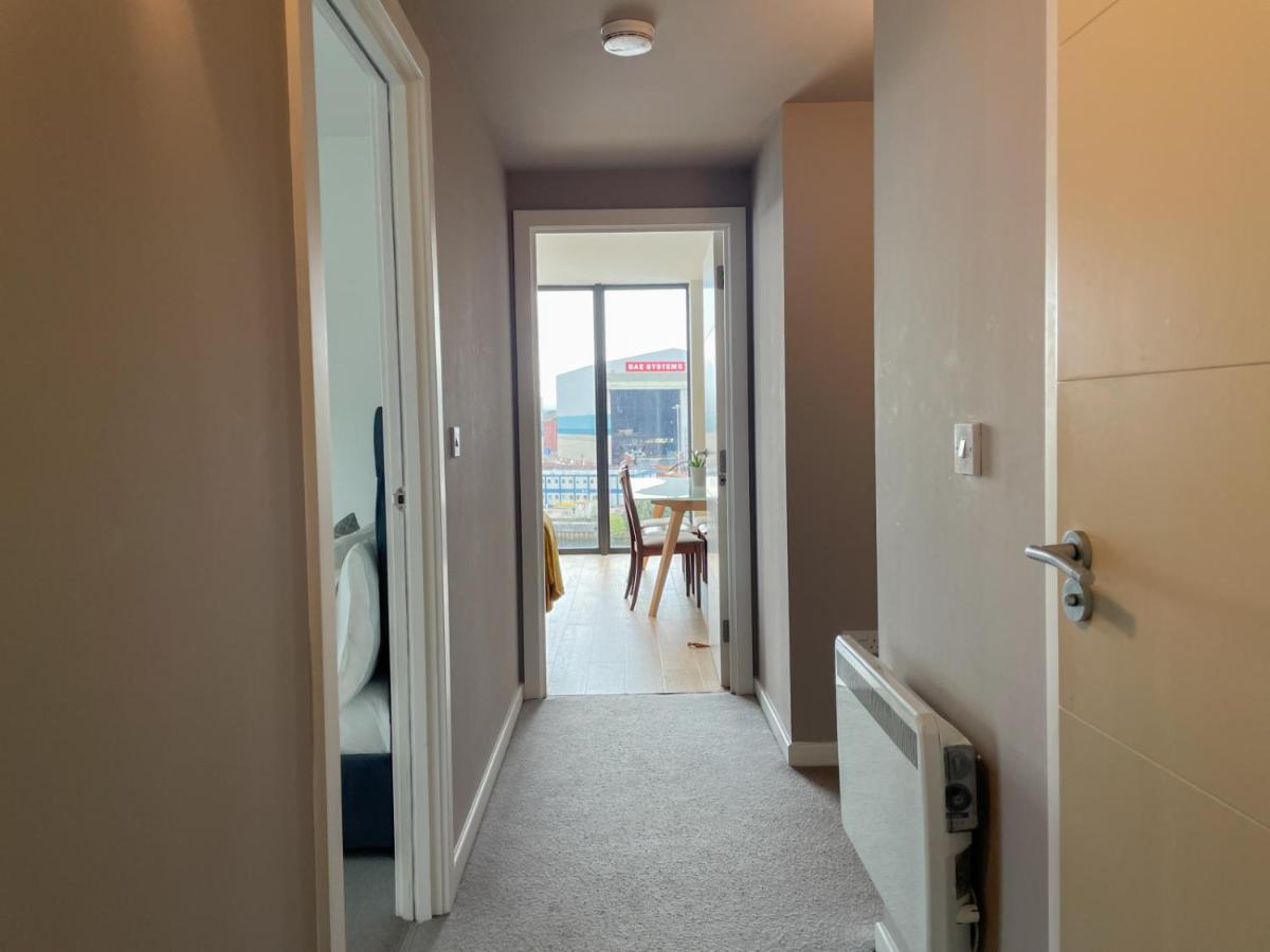 River Clyde View With Terrace & Parking *