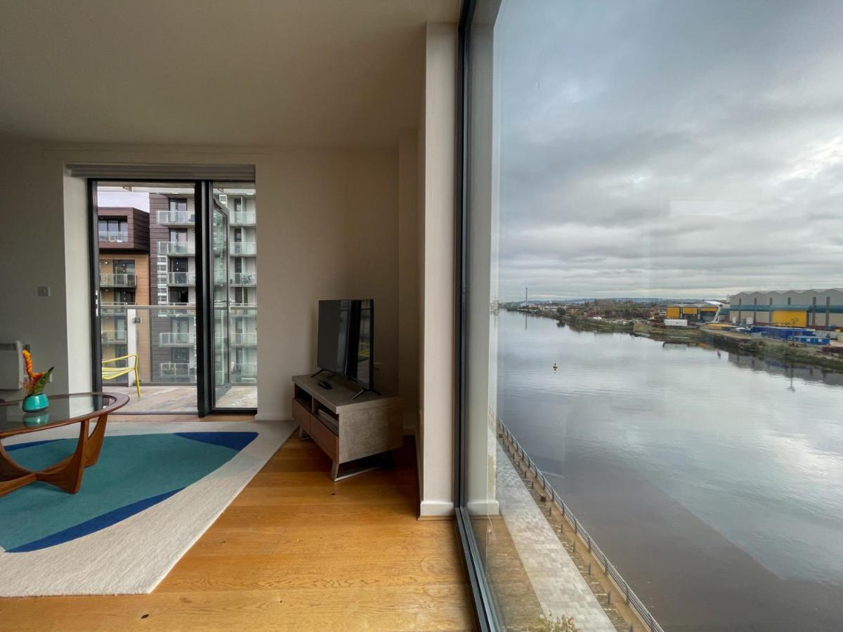 Apartment River Clyde View With Terrace & Parking