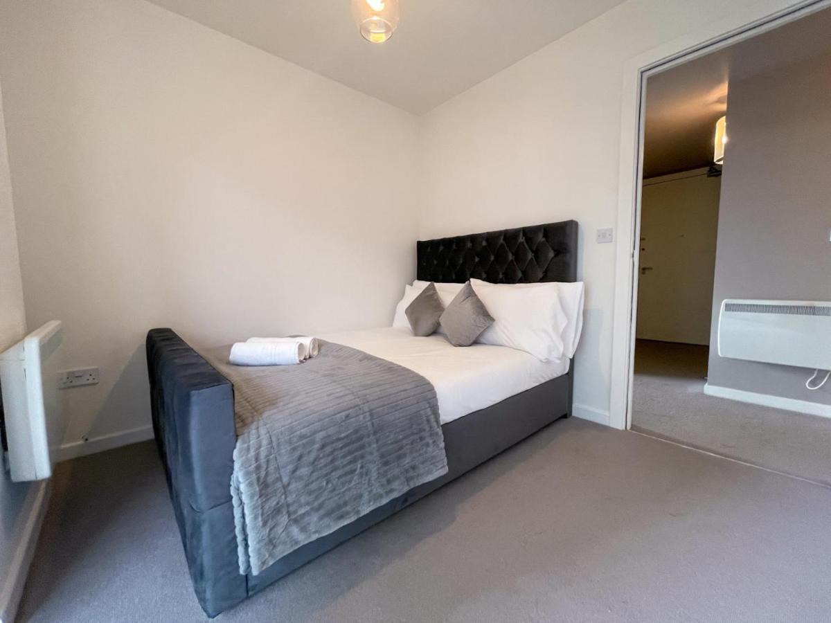 River Clyde View With Terrace & Parking *