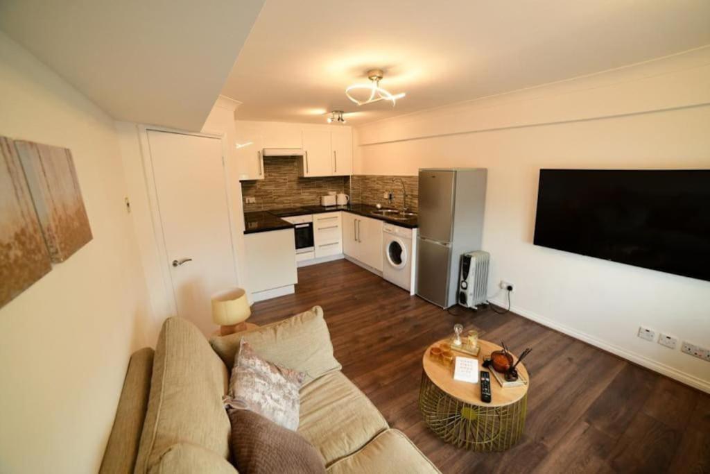 Apartment Lavish Modern 1 Bedroom Apt Close To Centre Glasgow
