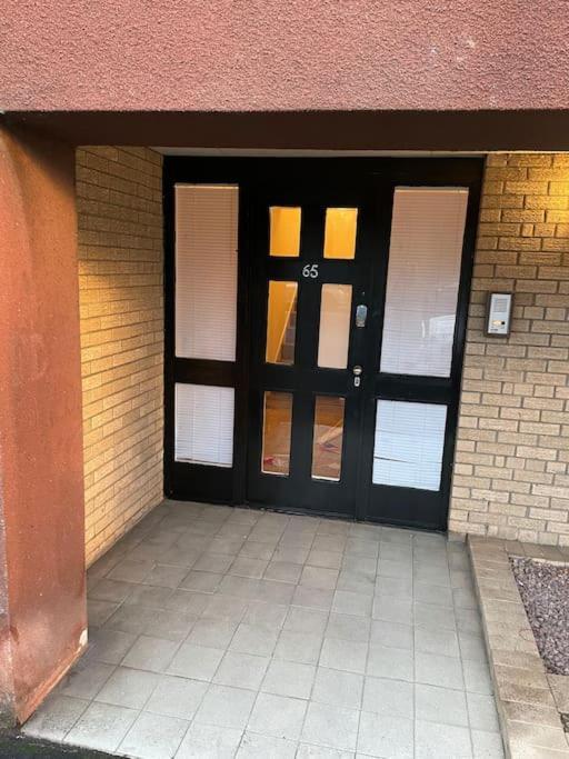 Lavish Modern 1 Bedroom Apt Close To Centre