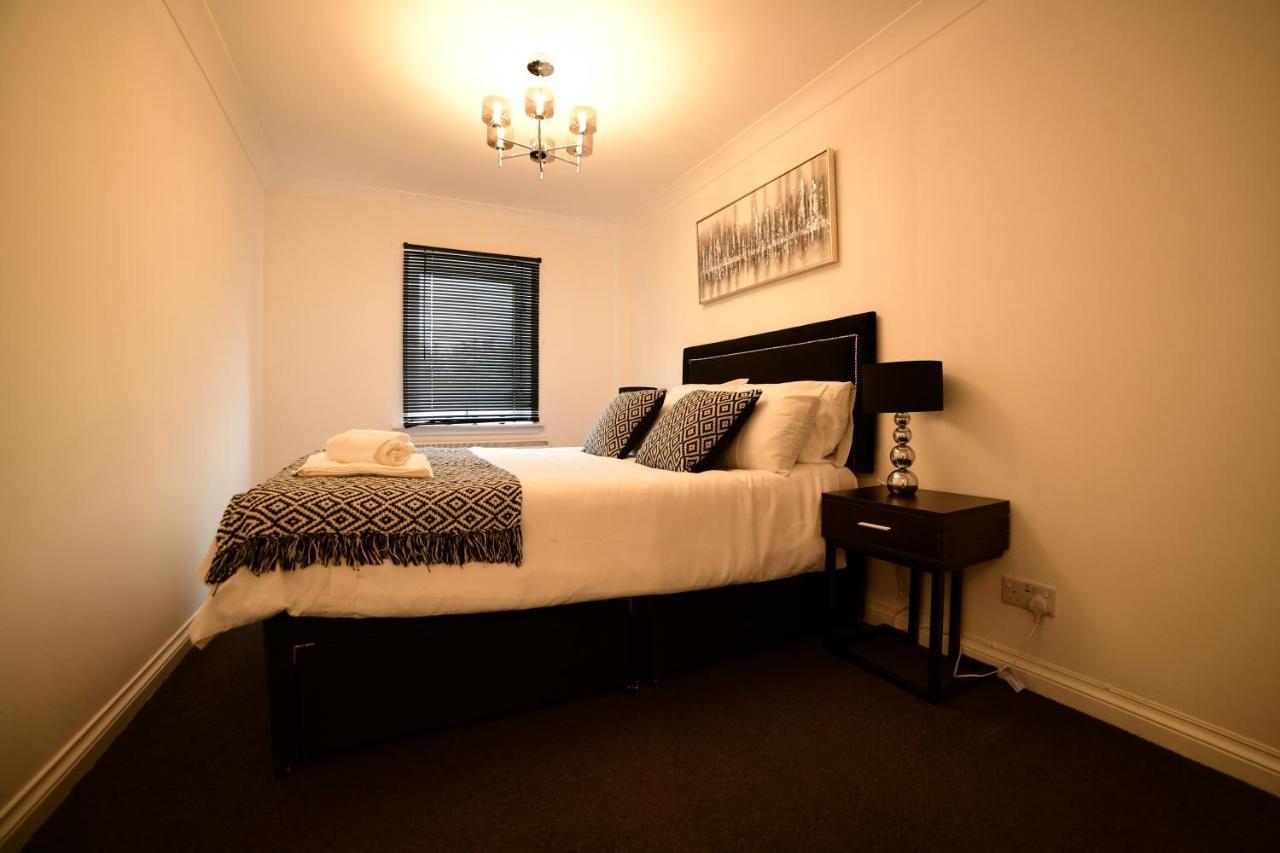 Apartment Lavish Modern 1 Bedroom Apt Close To Centre *