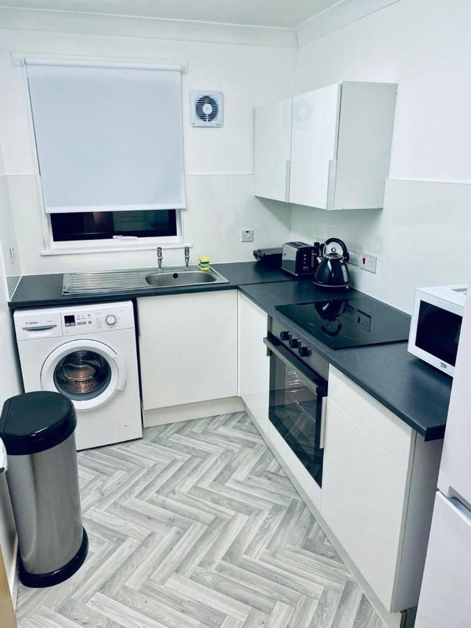 Modern 2 Bedroom With Free Parking *