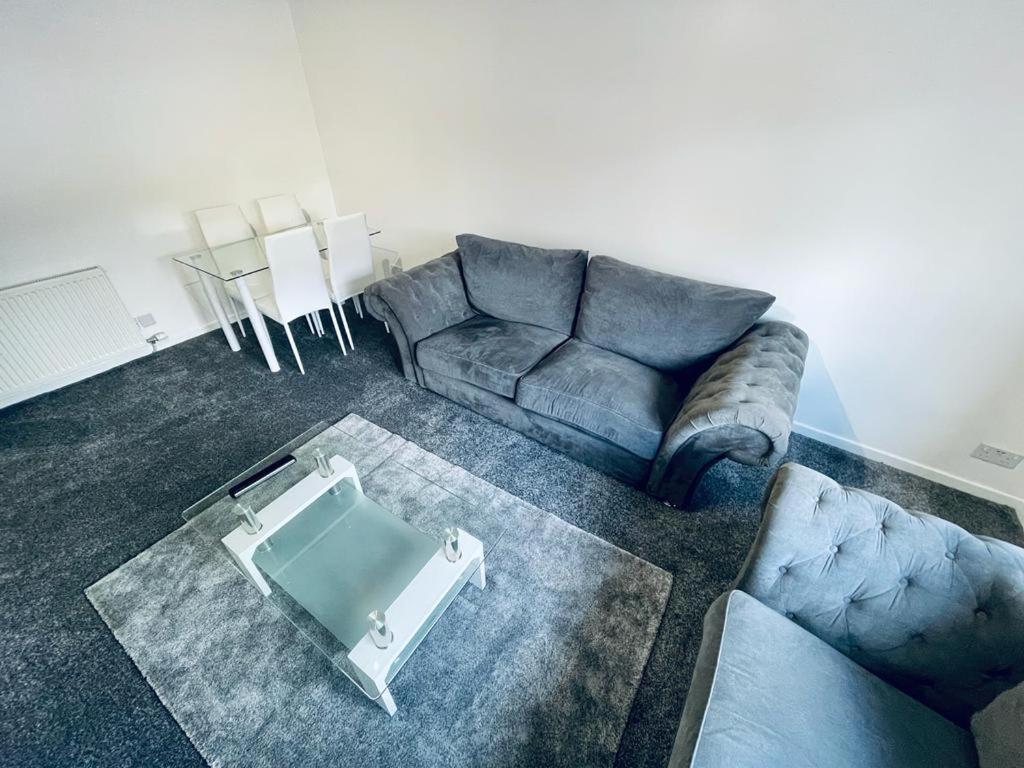 Modern 2 Bedroom With Free Parking