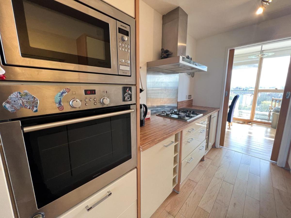 Secc Hydro 3 Bedroom With View * Glasgow
