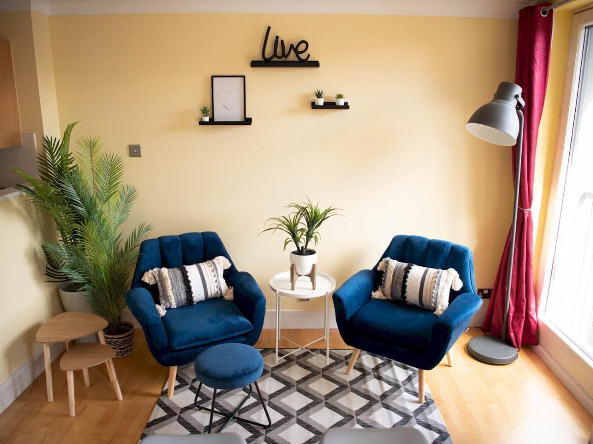 Pass The Keys Lovely 2-bed In Perfect City Location With Parking * Glasgow