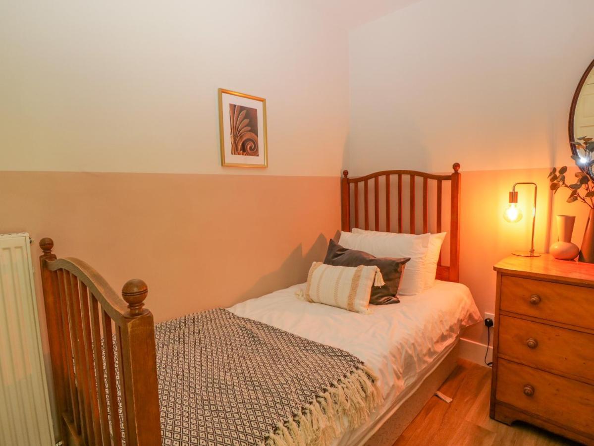 The Coach House - Holmwood Holiday home *