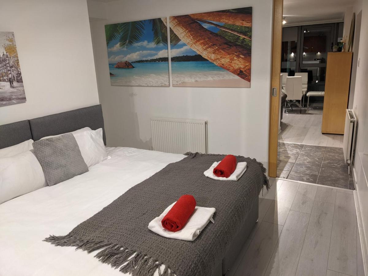 Centre Waterfront Apartment *