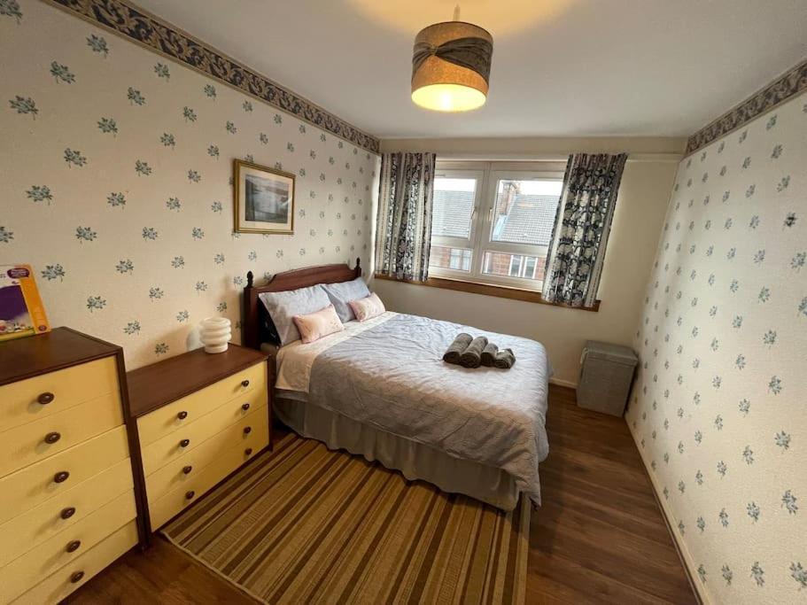 West End Hidden Gem - Modern 2-bedroom With Residents Patio Apartment
