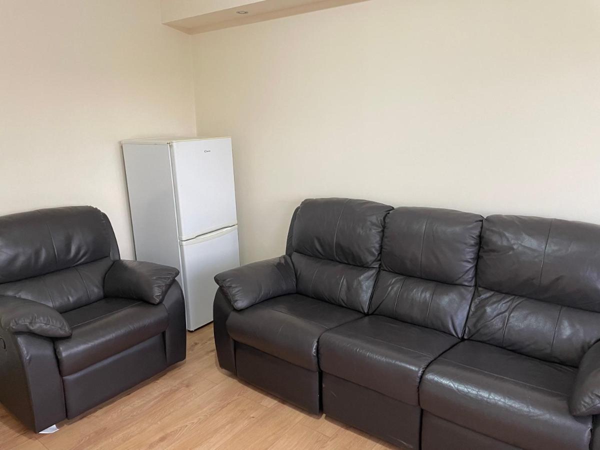 Cozy Nights - Midlock St Apartment