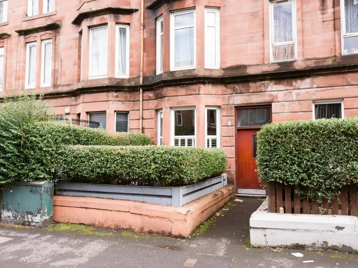 Per7-fm - 1 Bed Ground Floor Flat, Near Cessnock Subway *