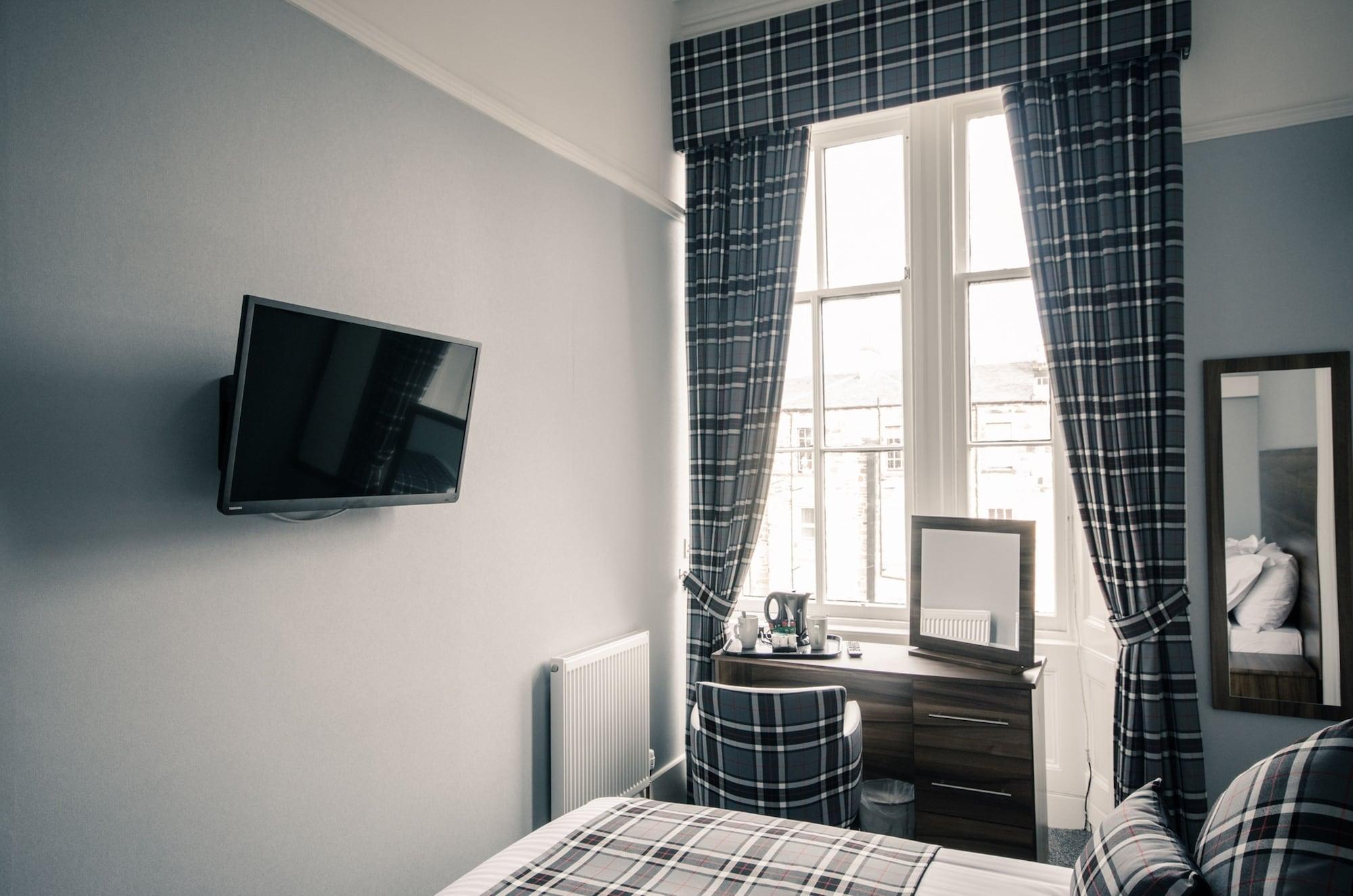Hotel Royal West End 3*