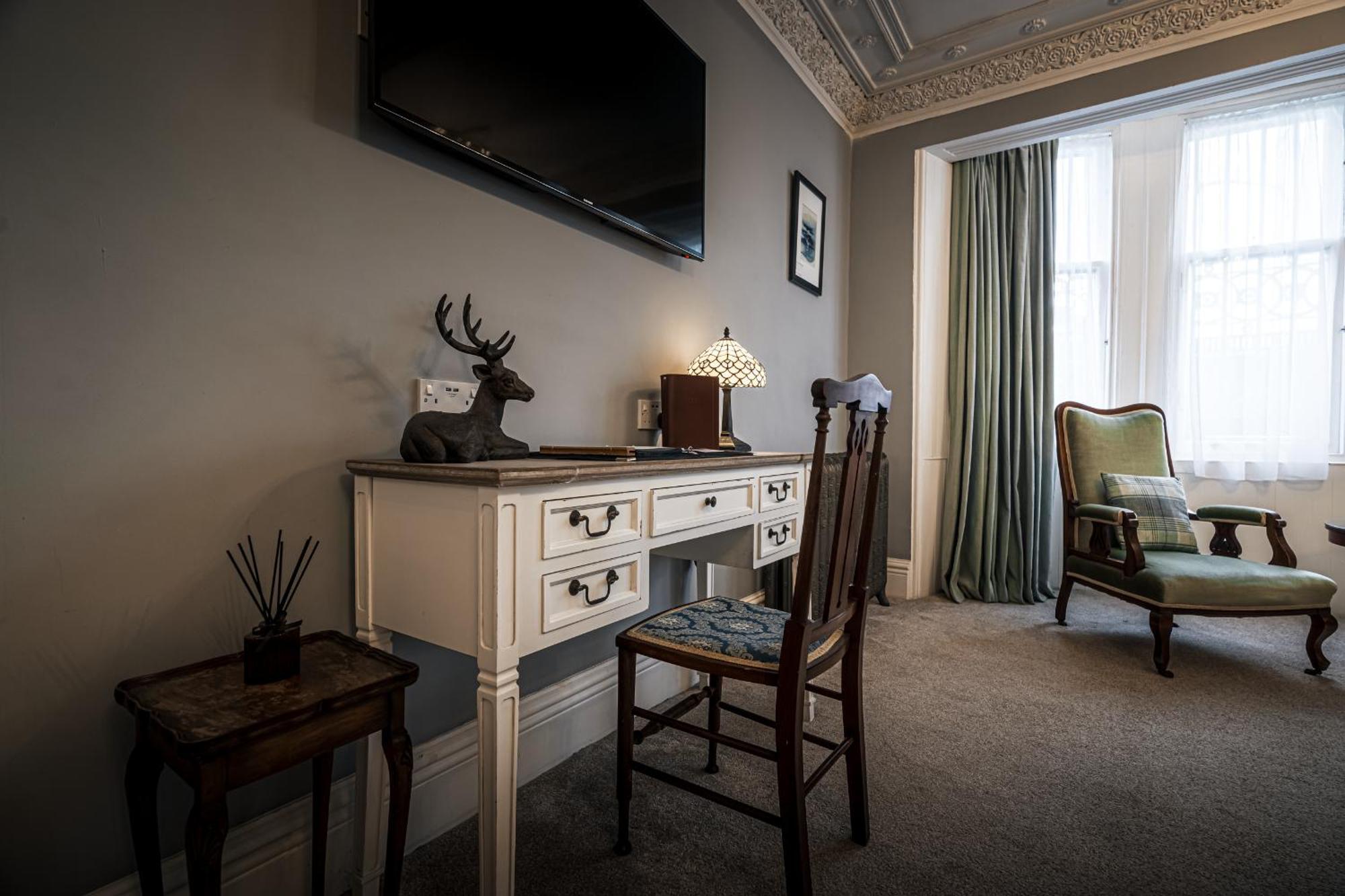 The Alamo Guest house