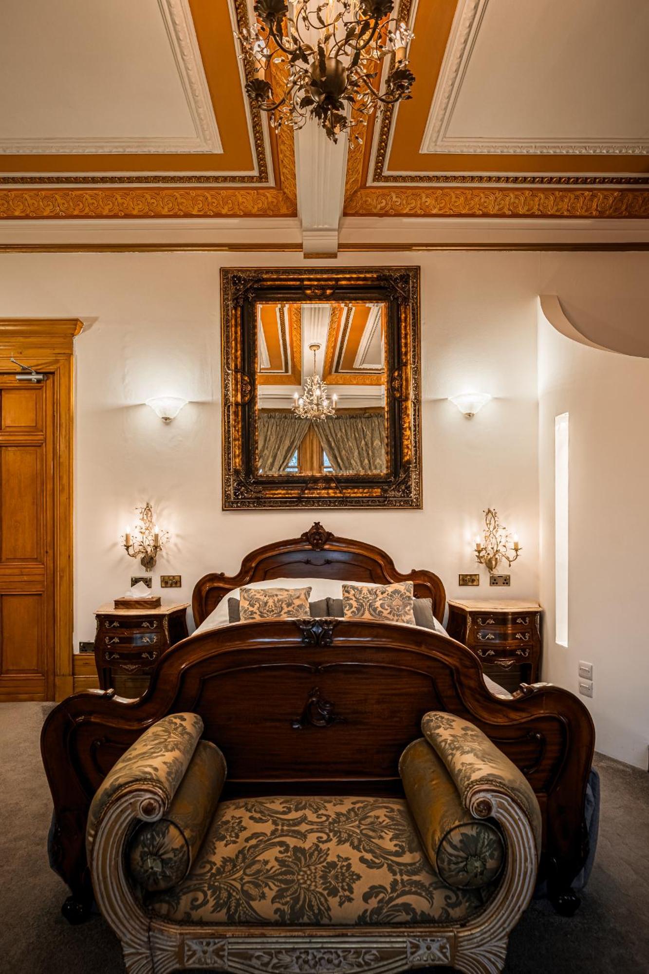 The Alamo Guest house Glasgow