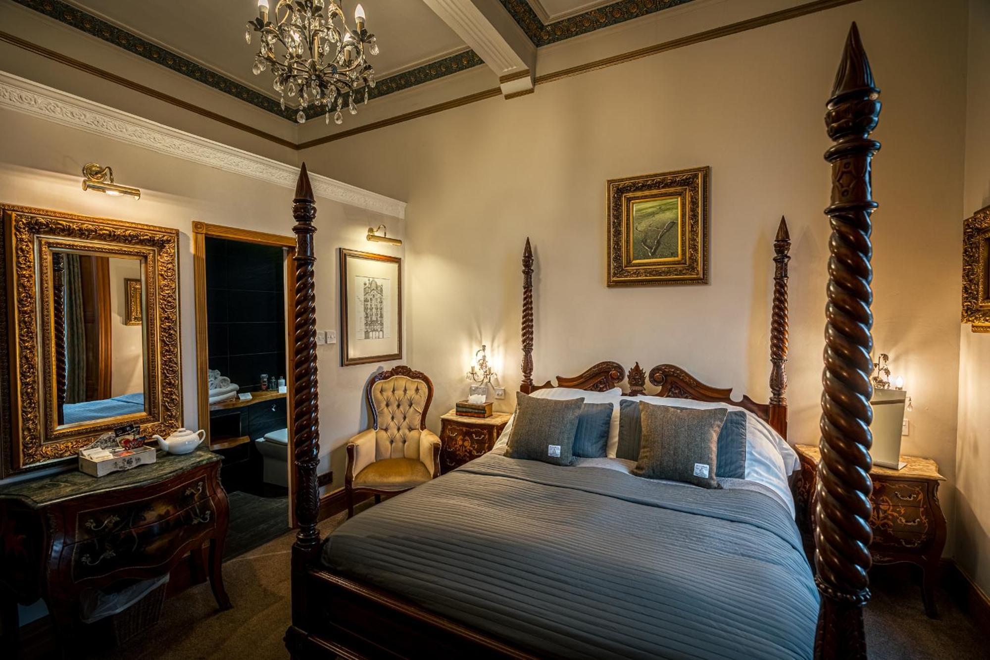 The Alamo Guest house 4*