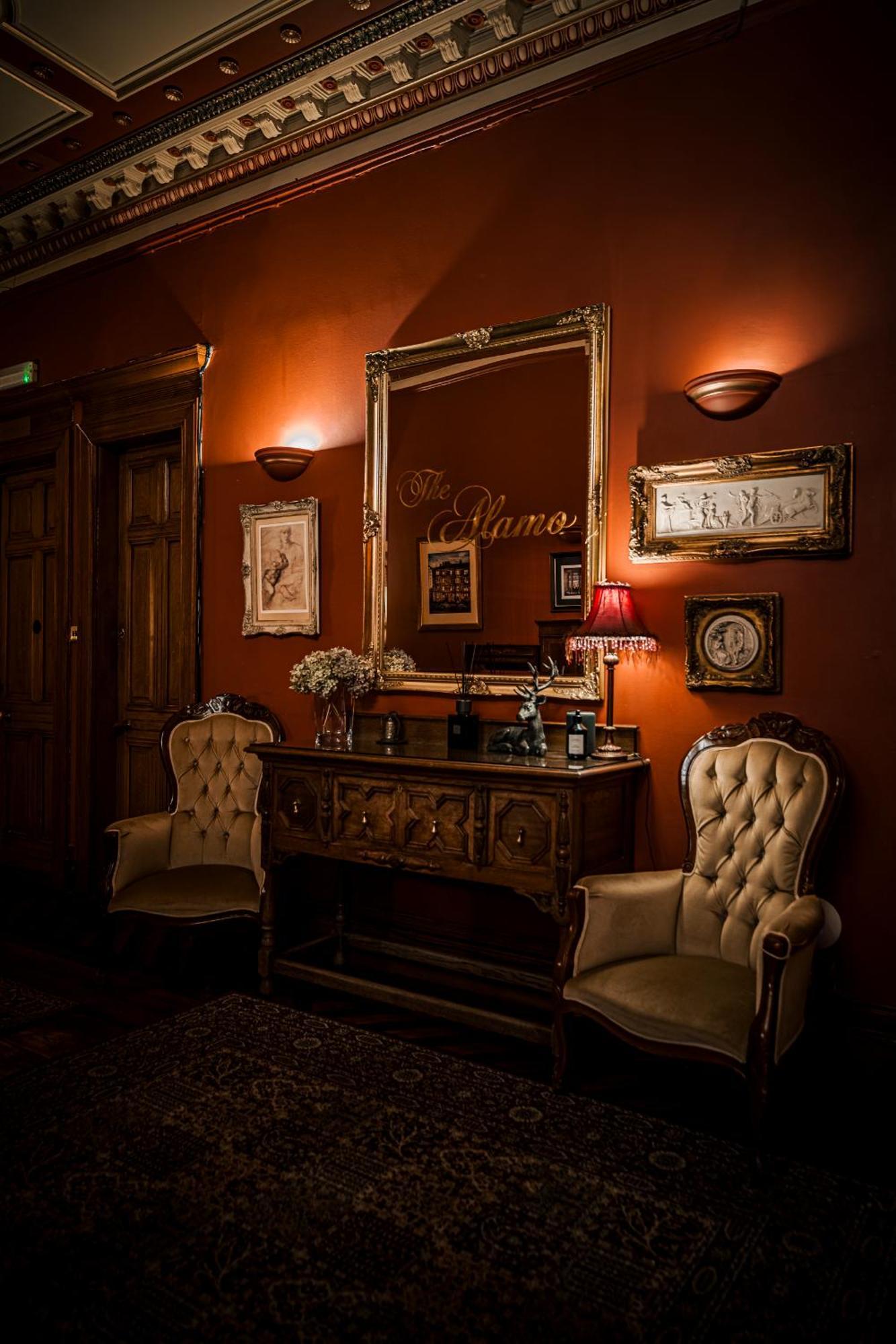 The Alamo 4*
