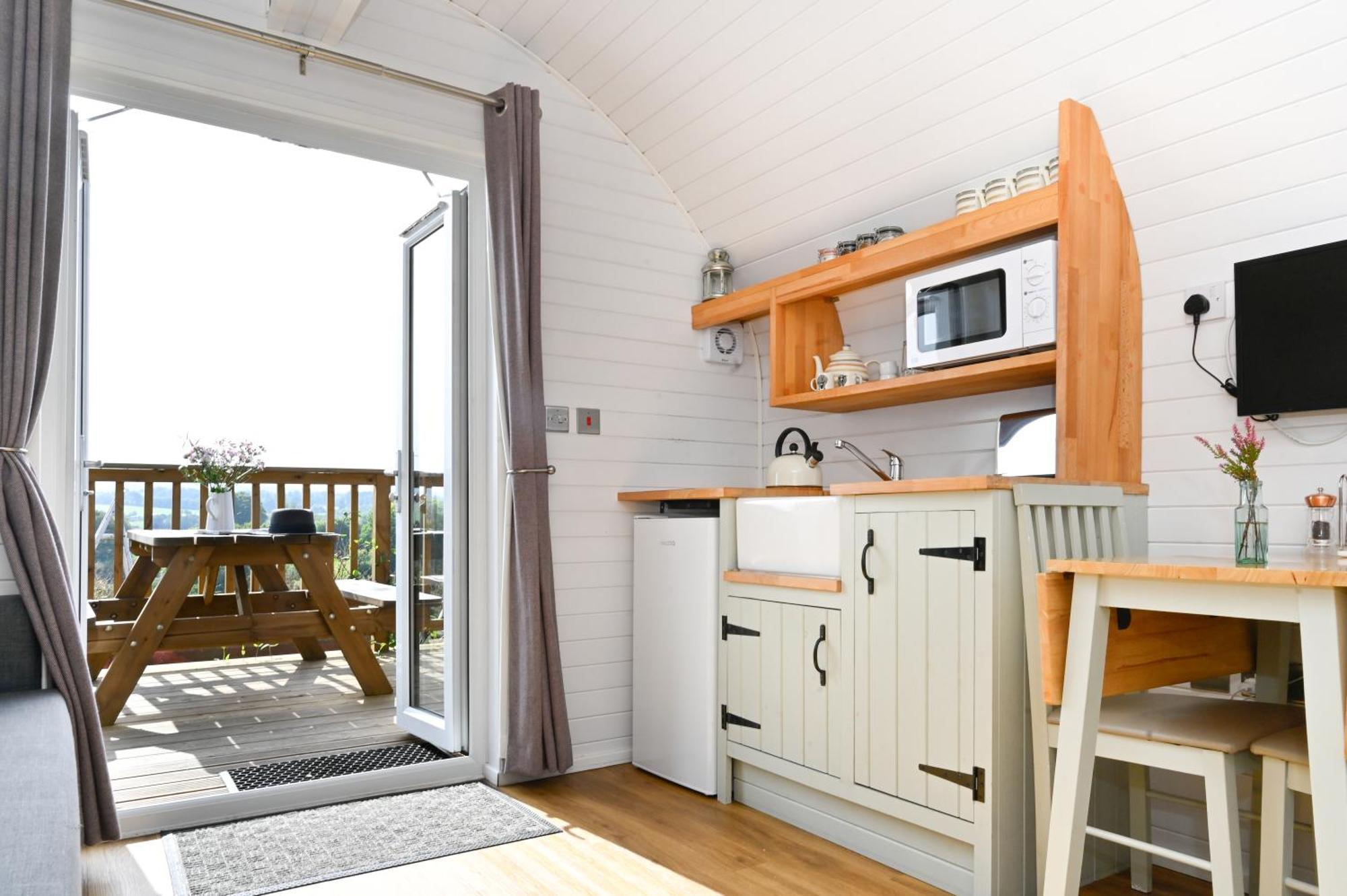 Luxury Glamping Pods - The Heft & The Hirsel Apartment