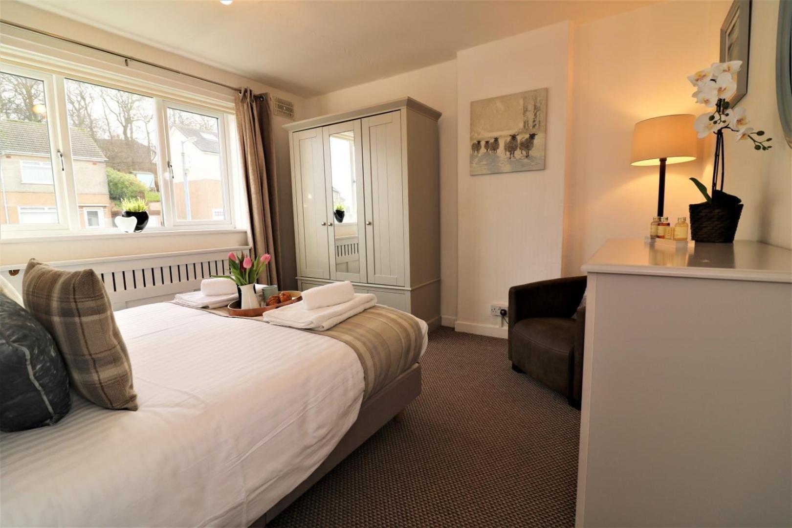 Signature - Gordon House Apartment *