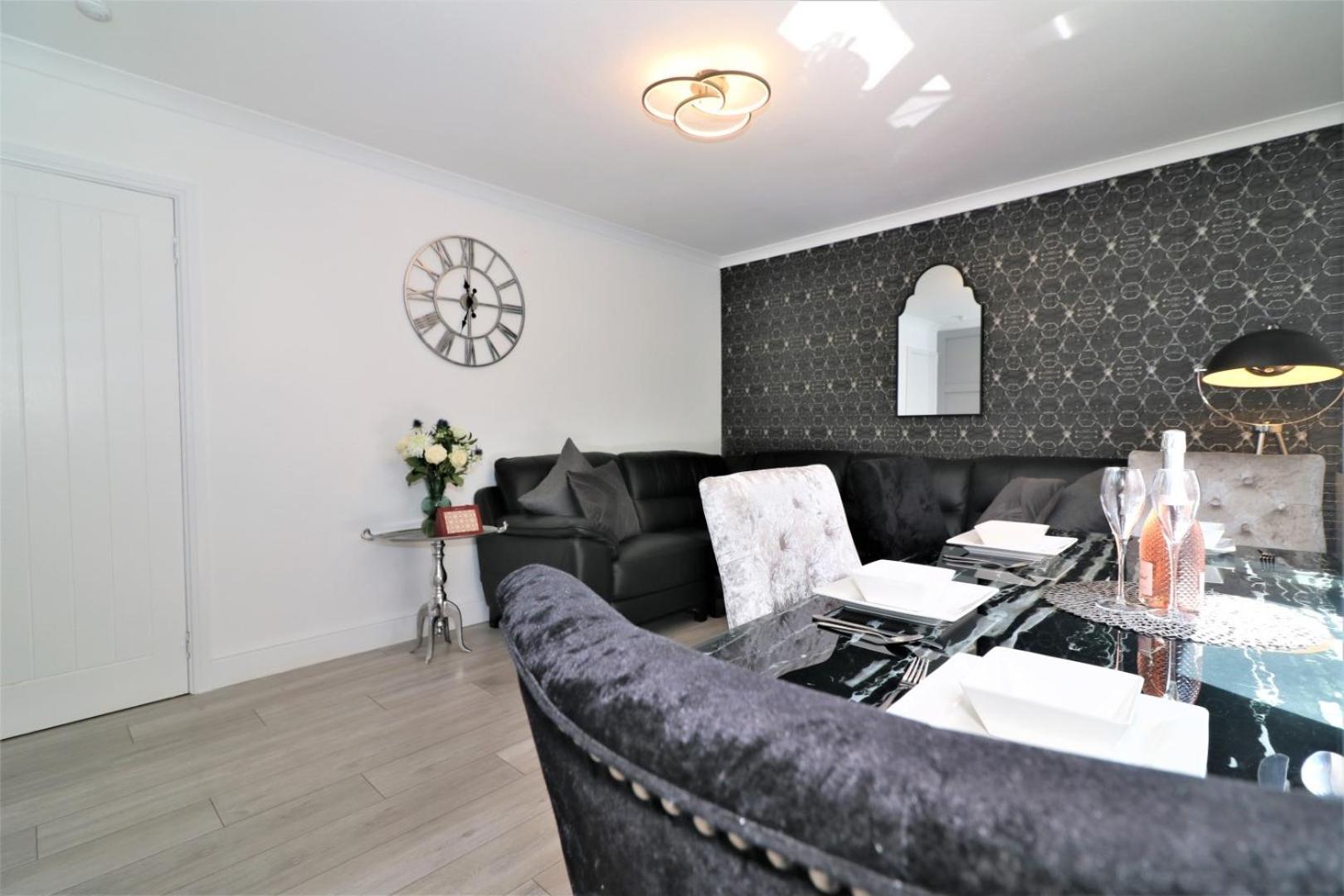 Apartment 2 Bedroom At Secc Hydro Free Parking *
