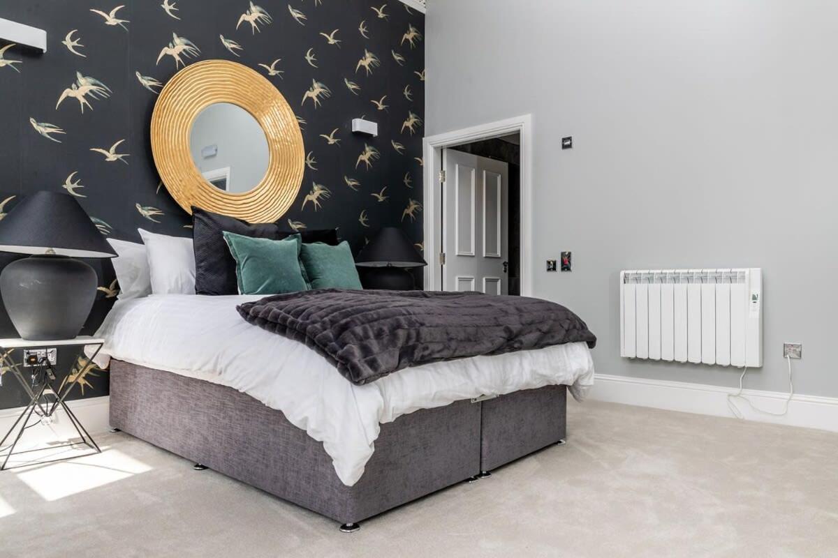 Beautiful 4 Bed Flat In Perfect Location Apartment