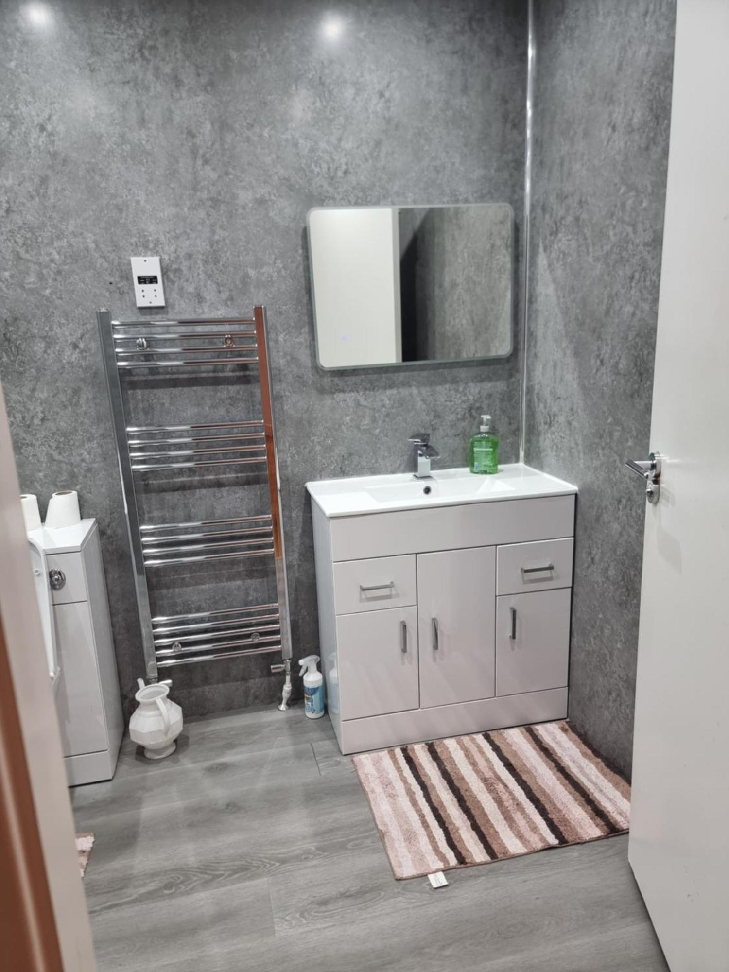 Perfect Near Town Apartment