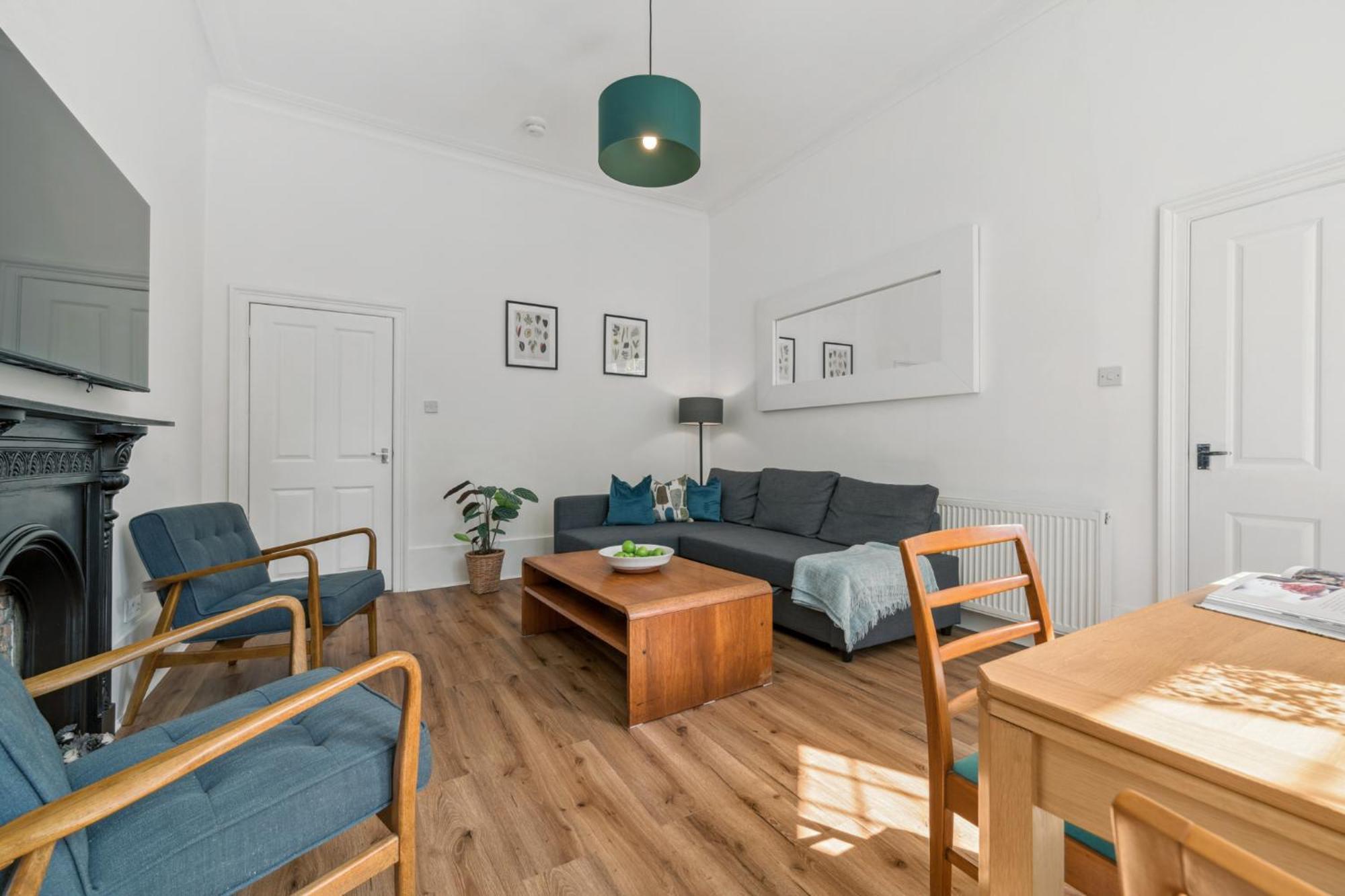 Apartment Woodford Street