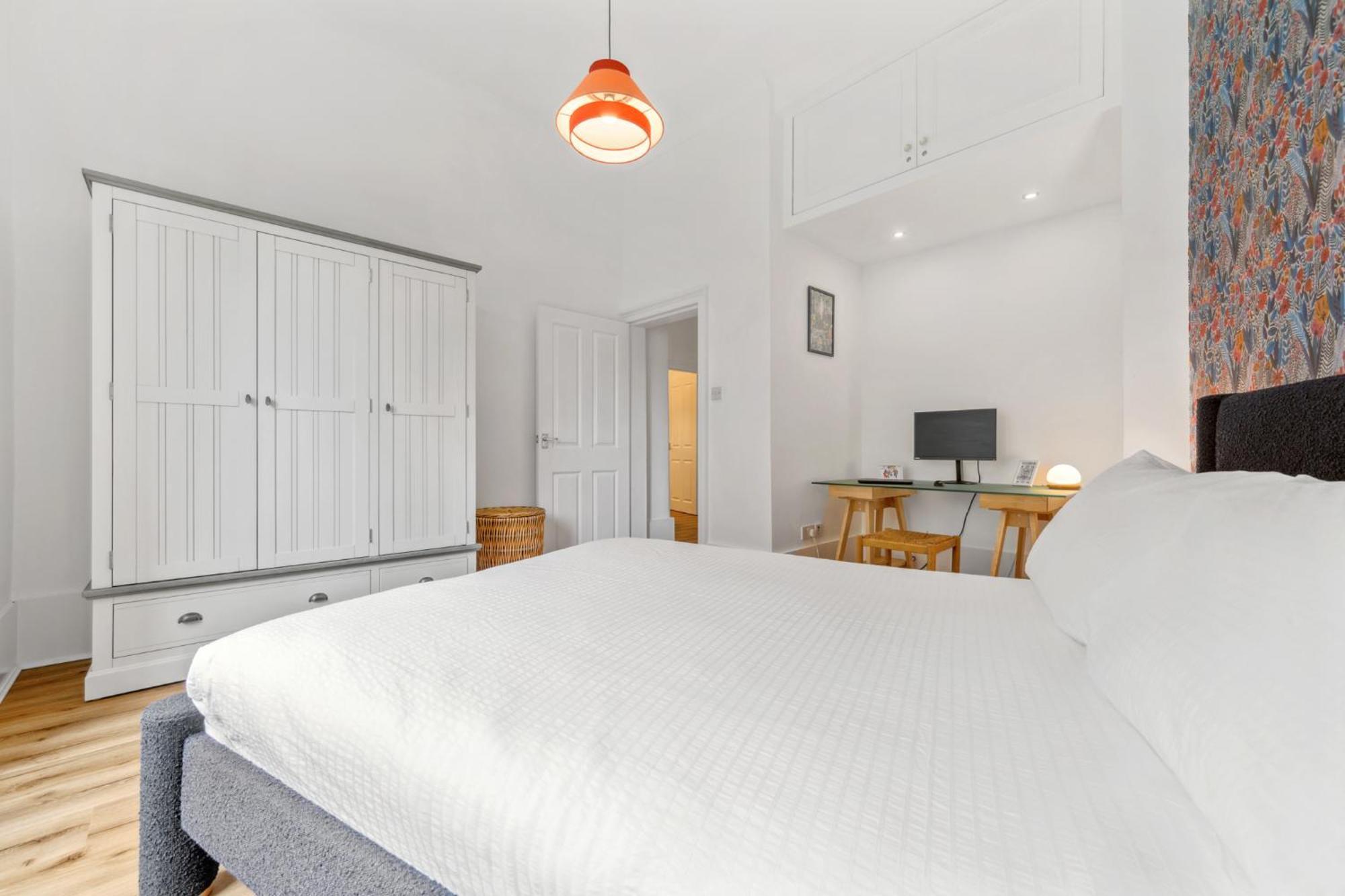 Apartment Woodford Street