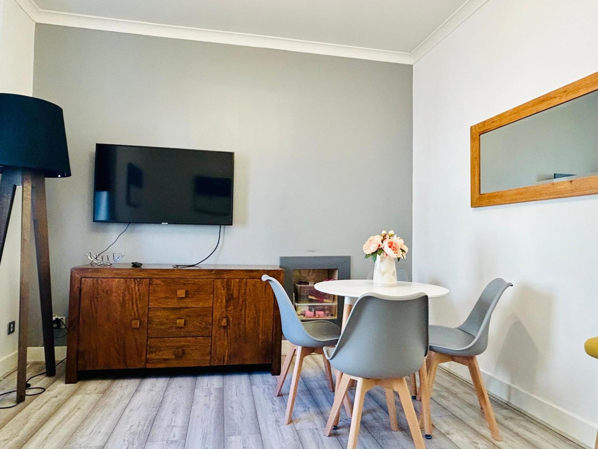Apartment 2B Apartment Near Glasgow Sec, Ovo Hydro & City Centre *