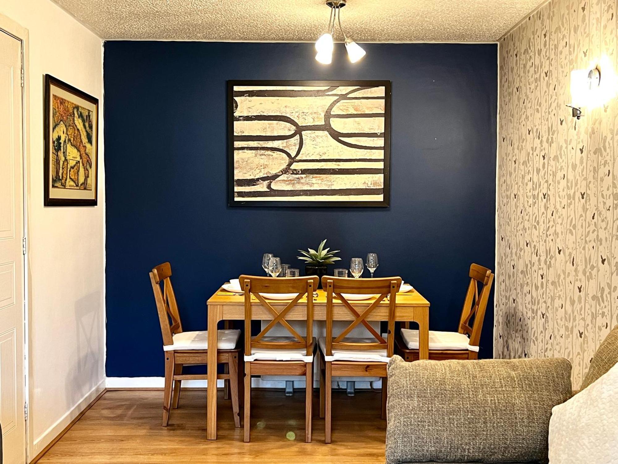 Ground Floor Flat With Free Parking & Wifi