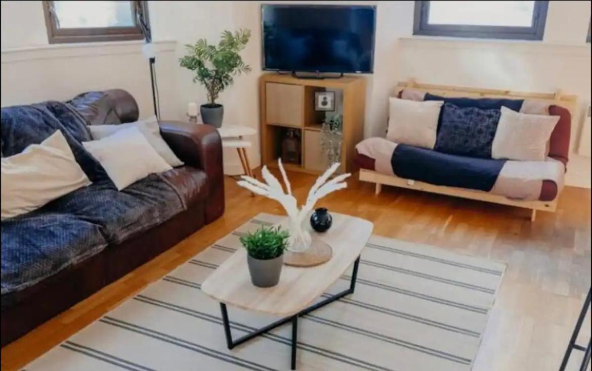 Apartment Centre