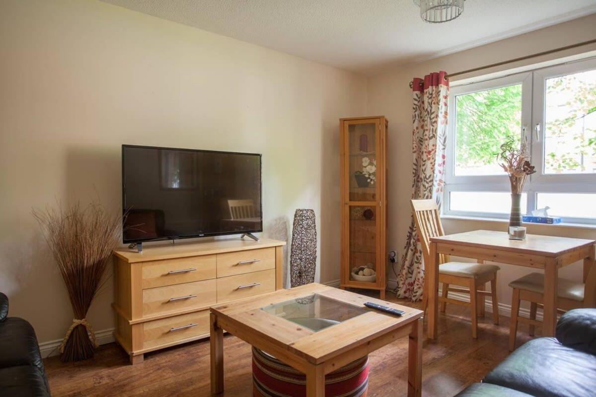 Homely Flat Close To Centre With Free Parking * Glasgow