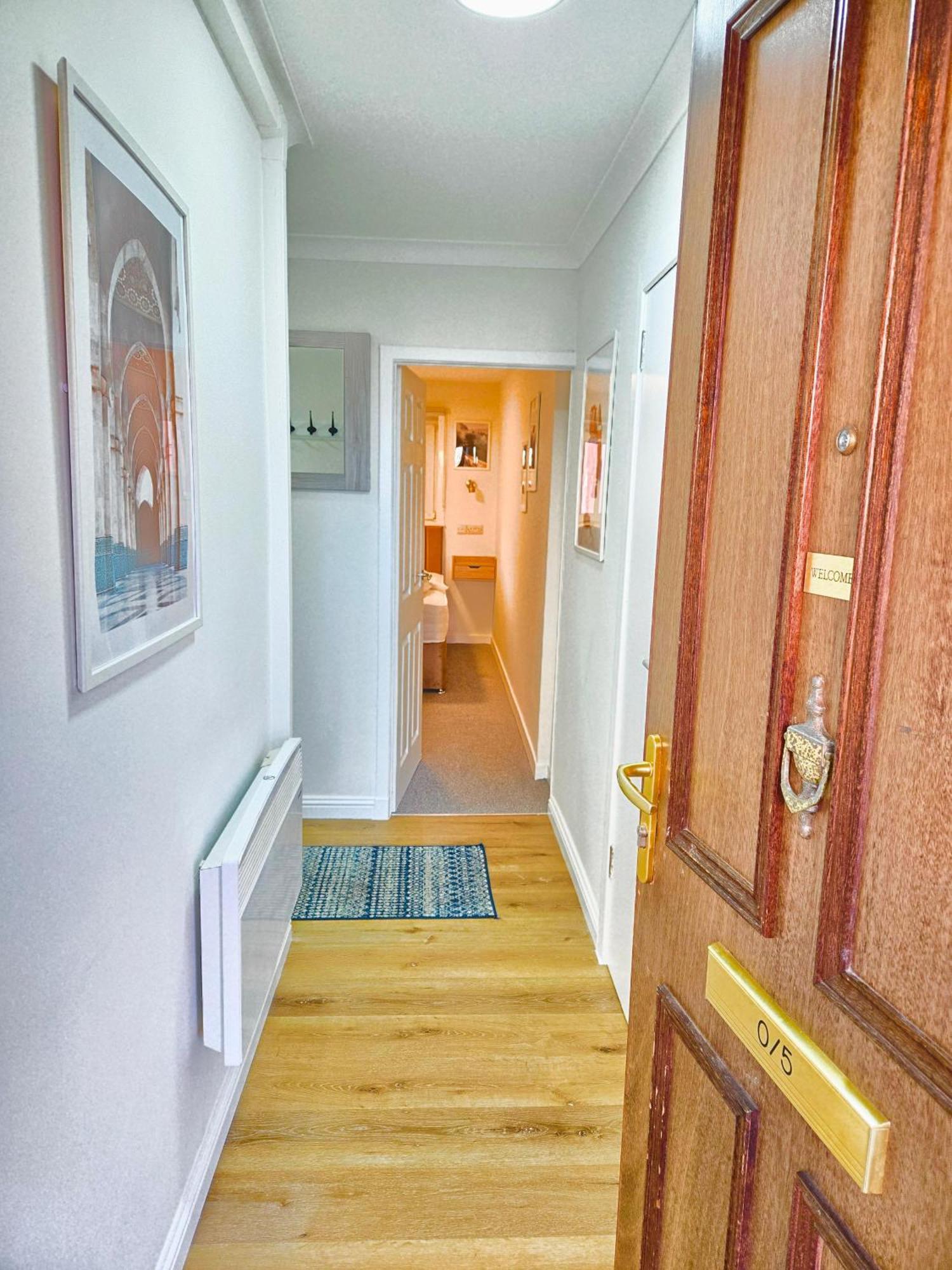 One Bed In The Heart Of * Glasgow