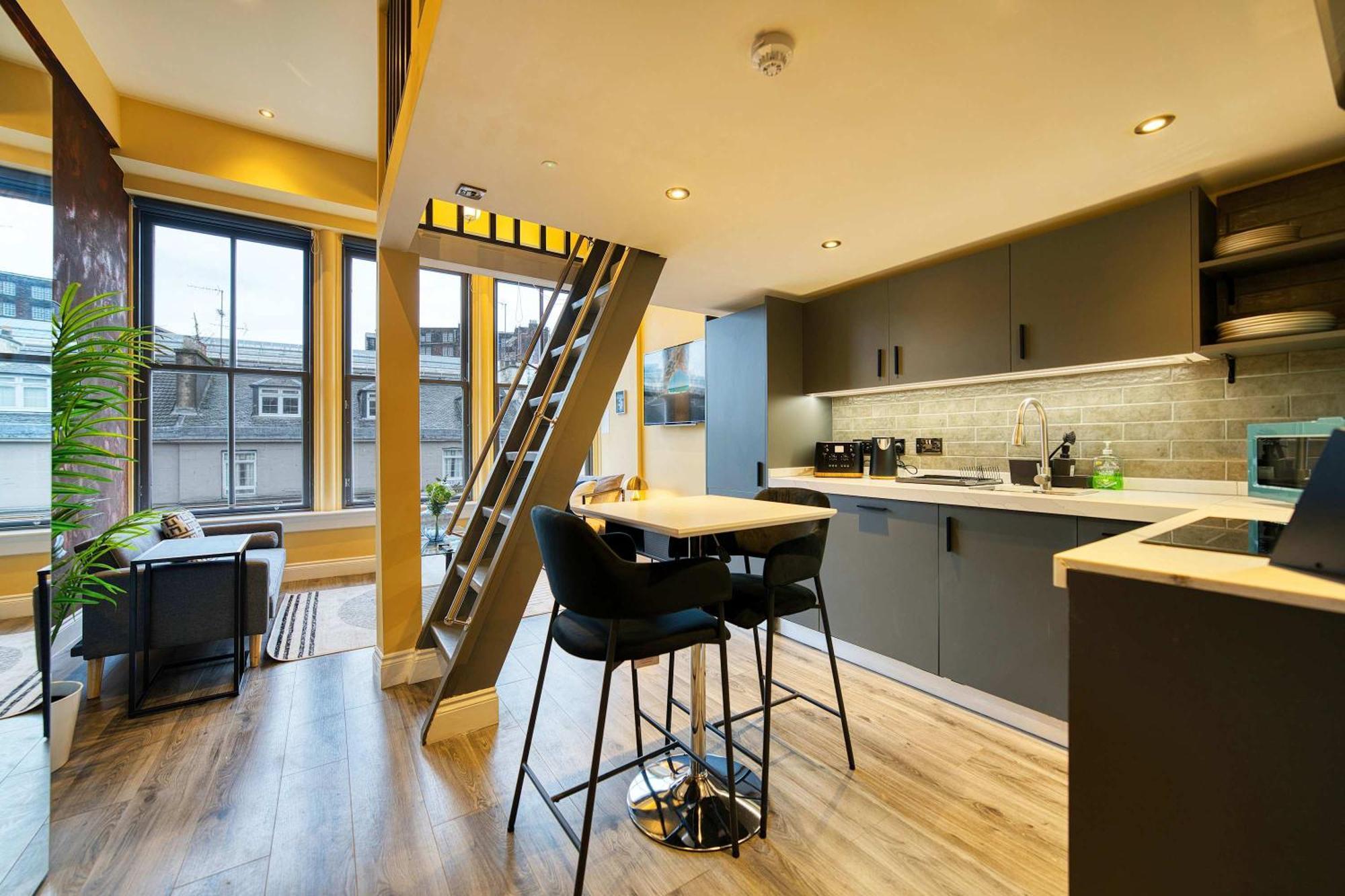 Union Court Mezzanine - B9 - Building Has No Lift And Stairs To *