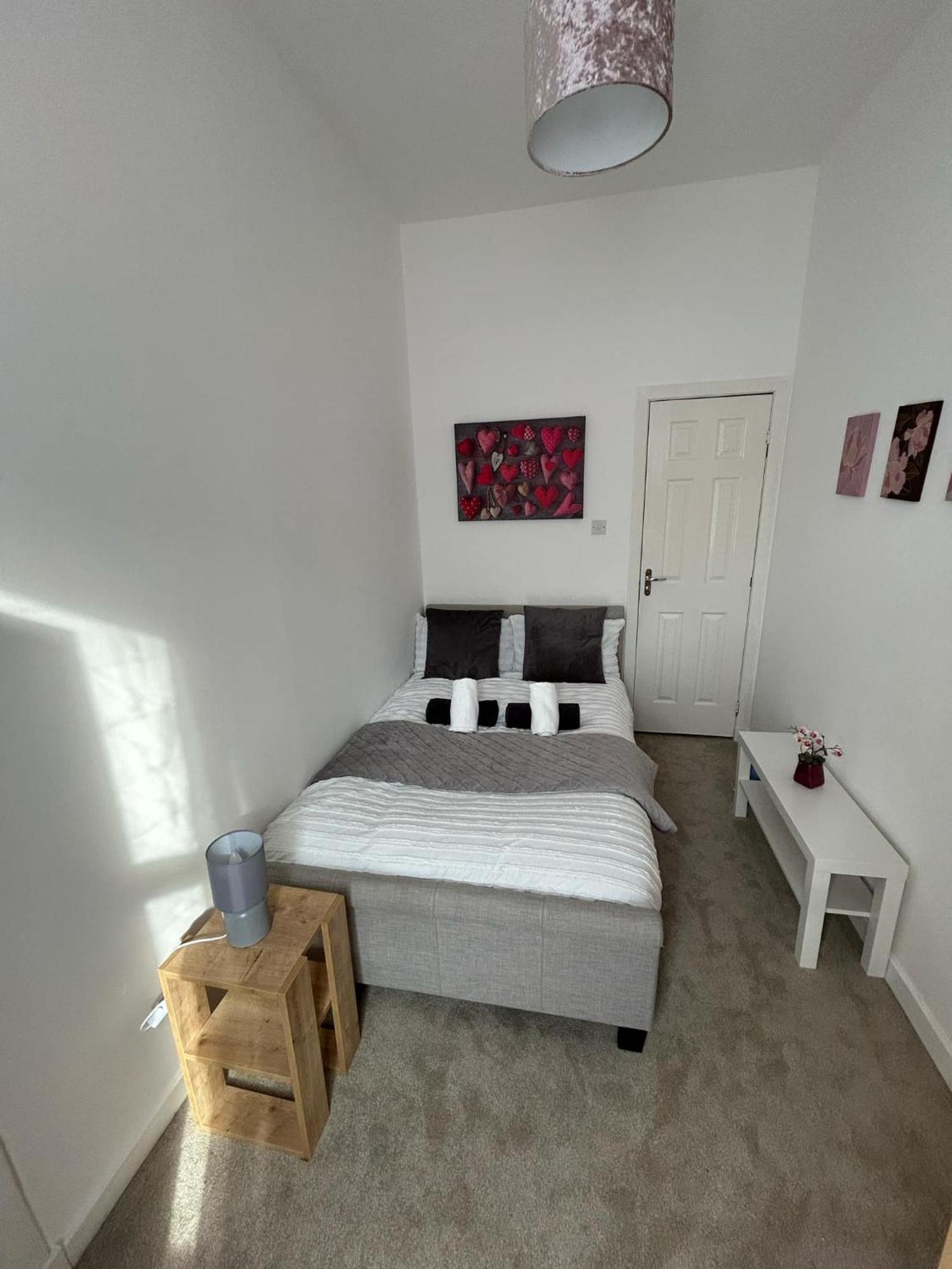 Cozy, Modern Flat In Govan *