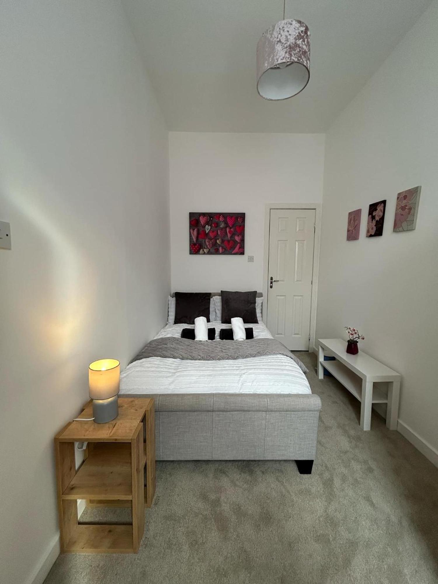 Cozy, Modern Flat In Govan *
