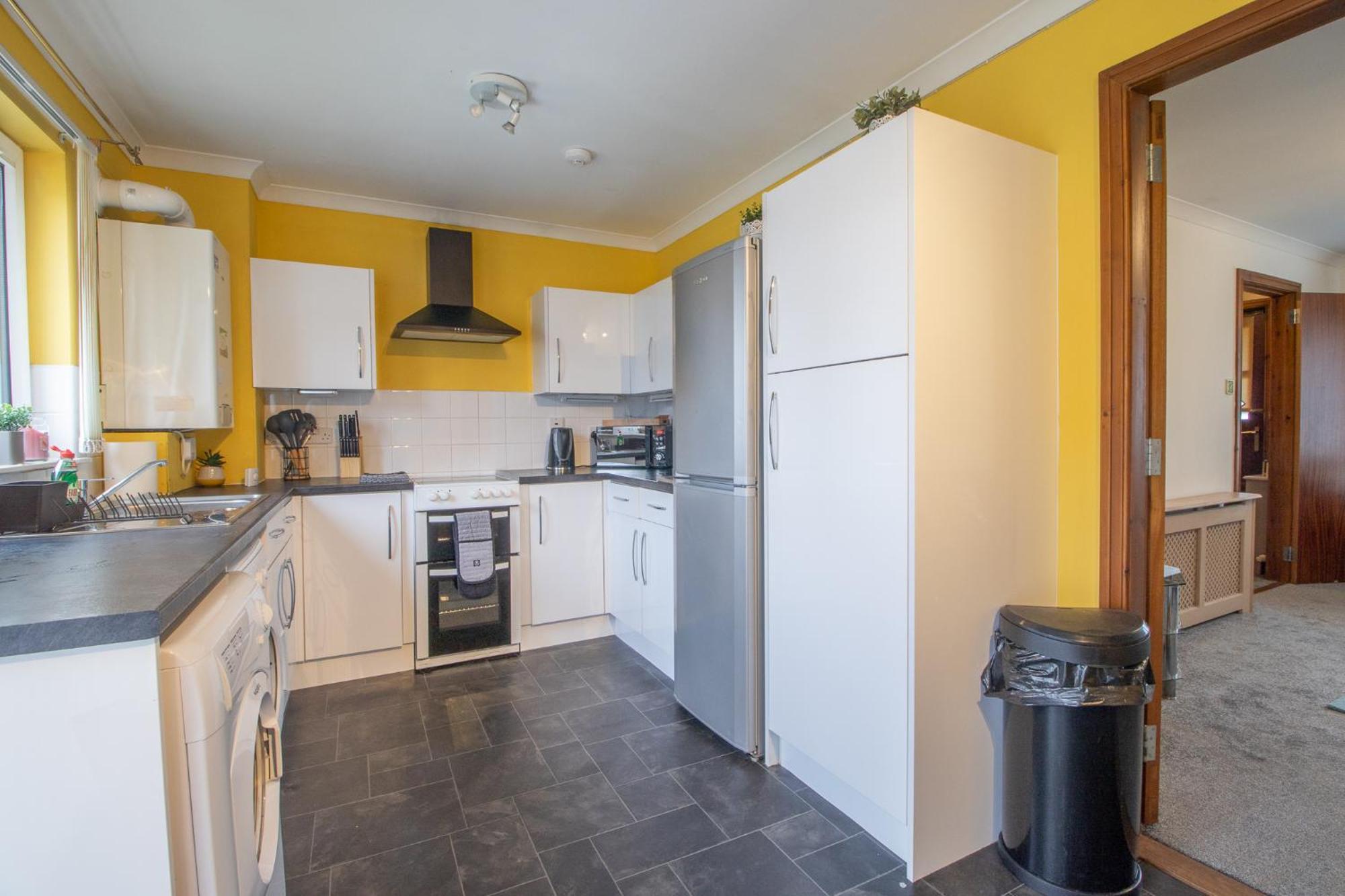Glasgow, Spacious, 2 Bed With Parking *