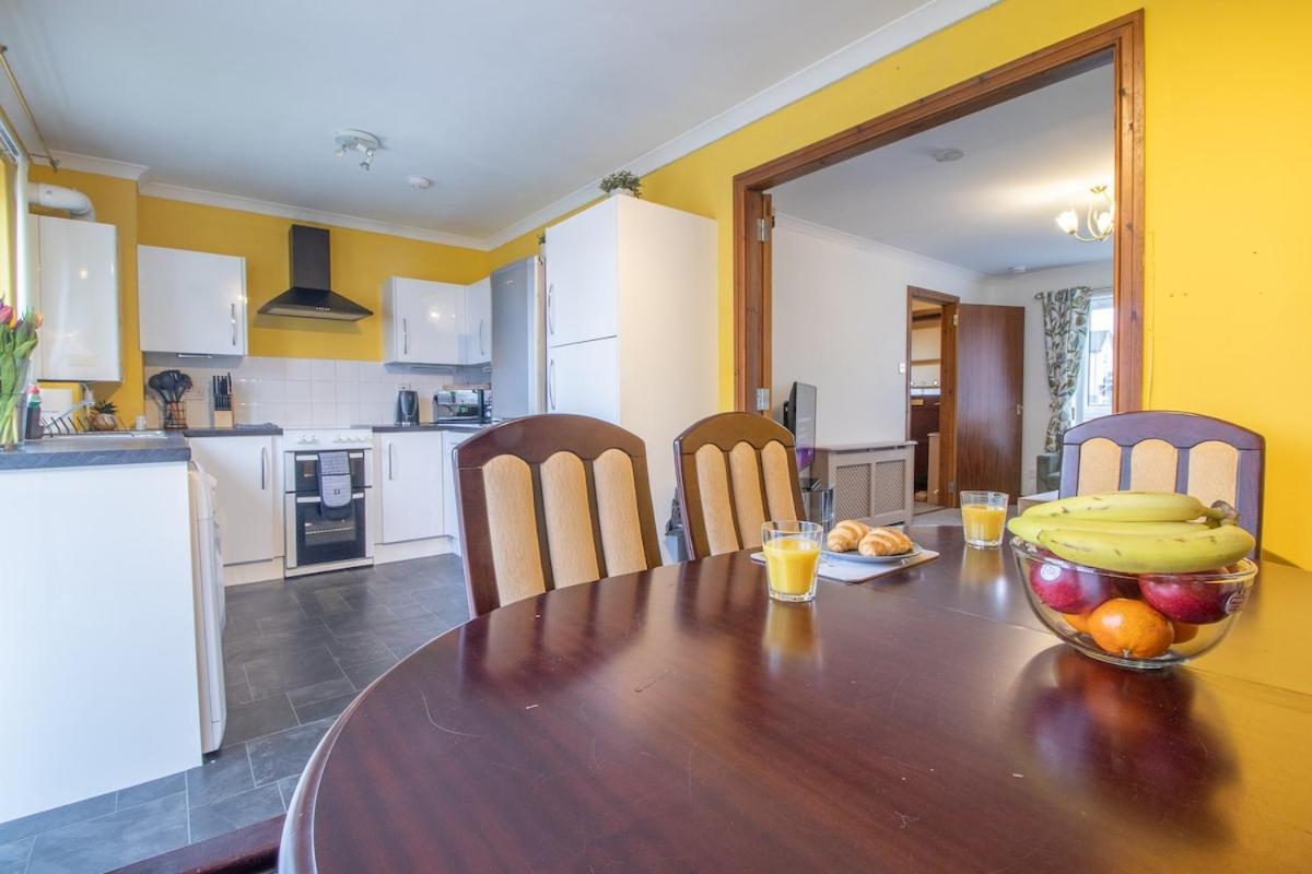 Glasgow, Spacious, 2 Bed With Parking Glasgow