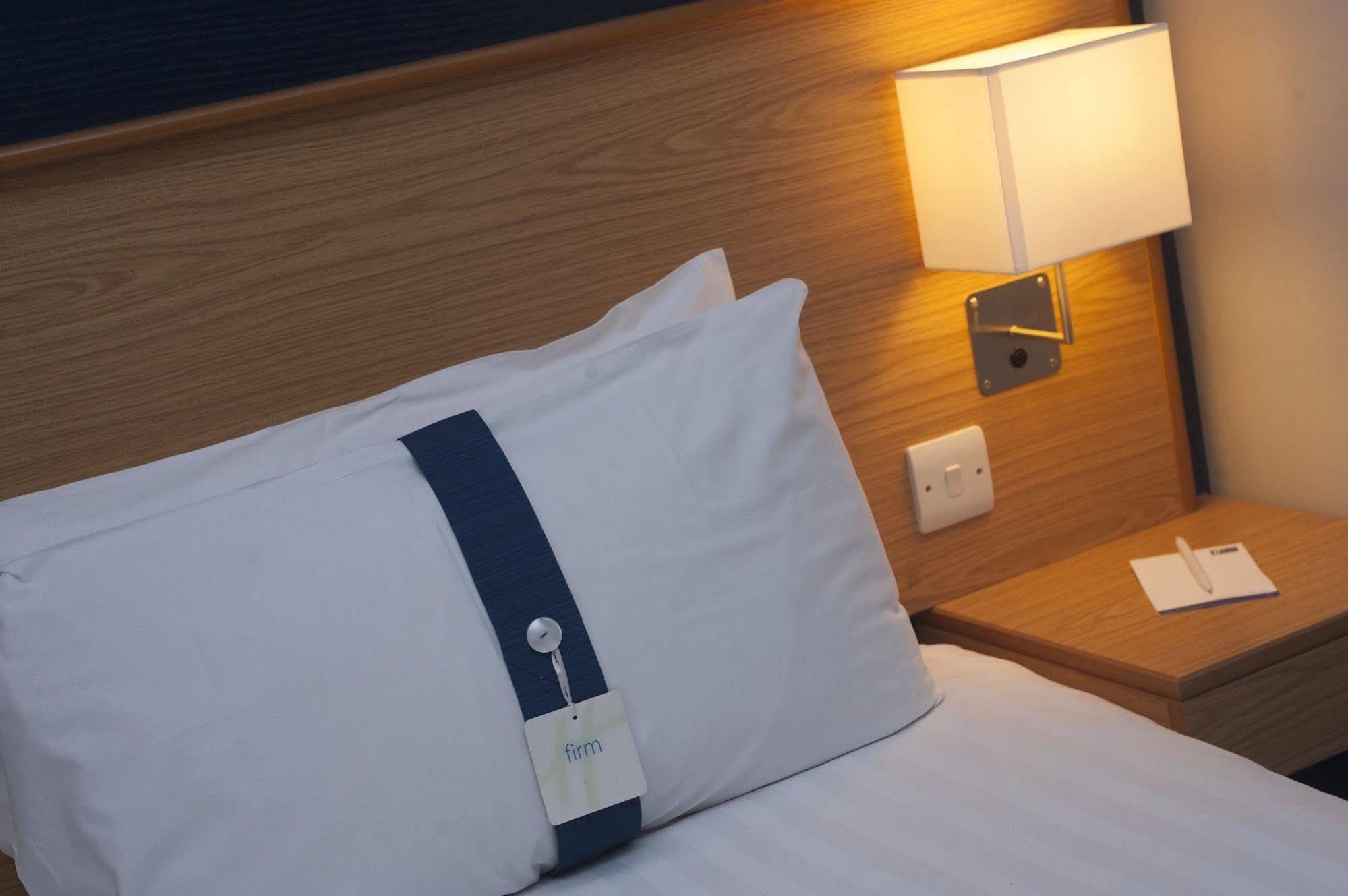 Express - - Ctr Theatreland By Ihg