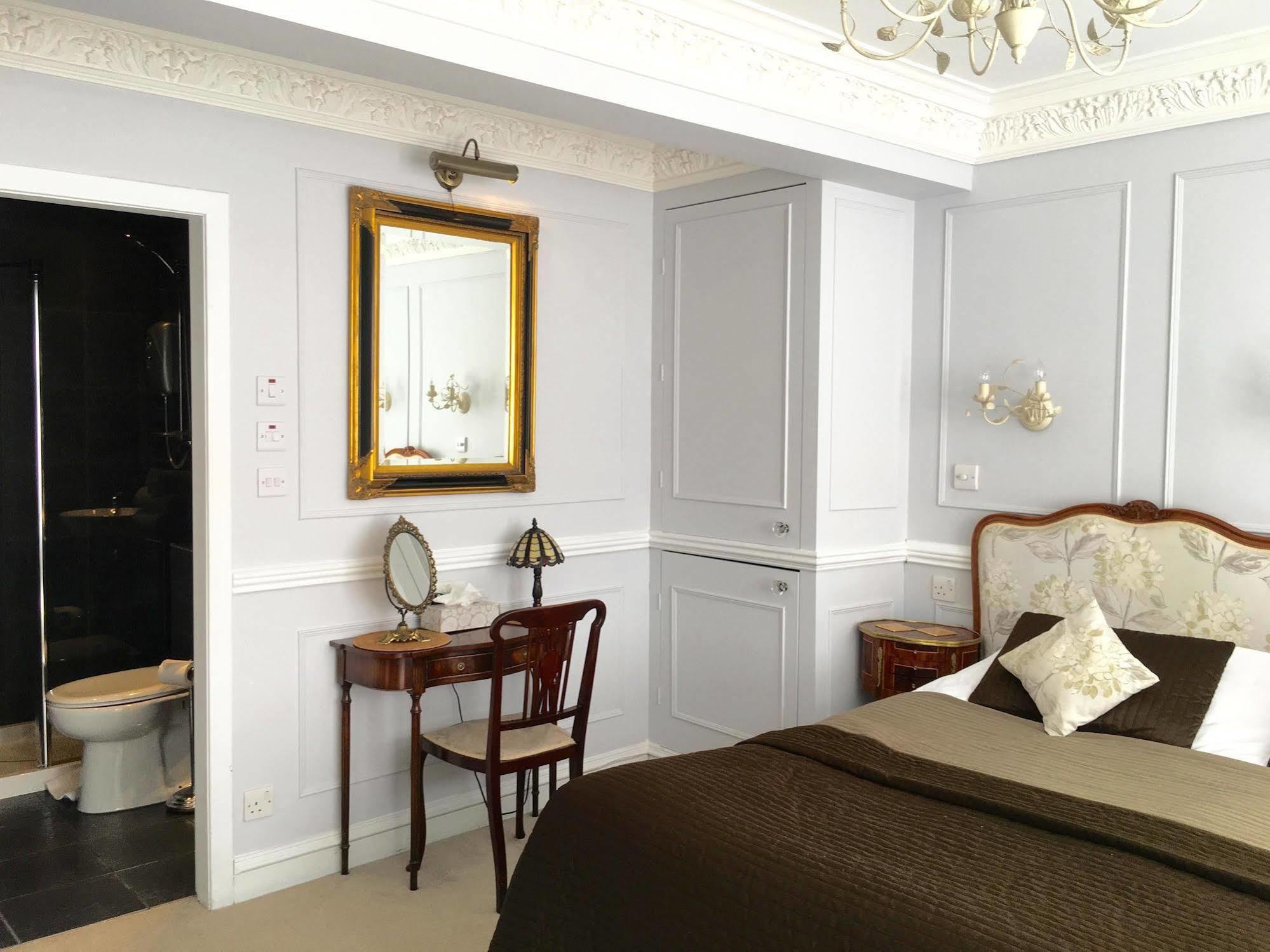 The Alamo Guest house Glasgow