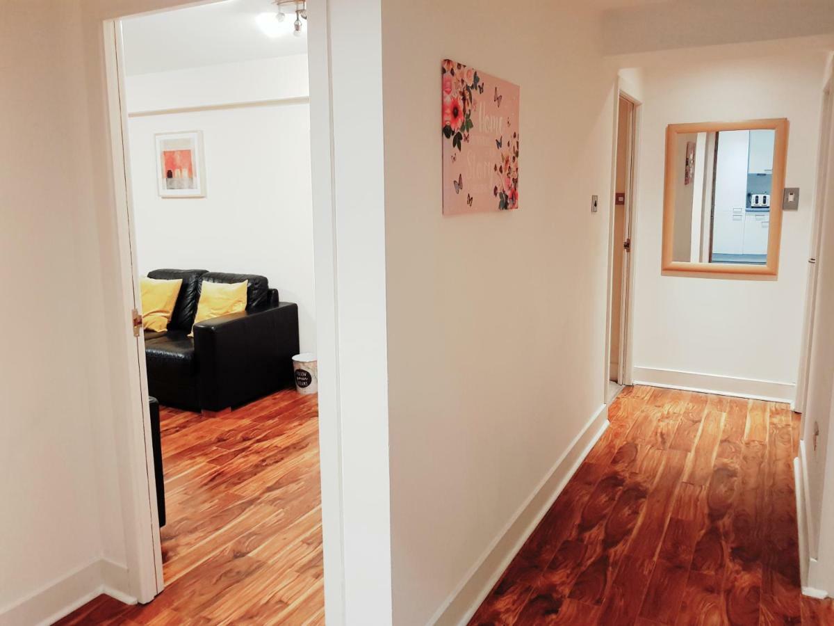 Bright, Spacious 2 Bedroom In The Heart Of City
