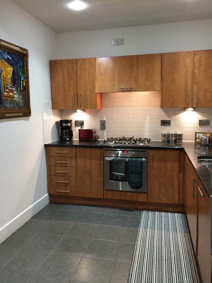 10 Buchanan Street Apartment *