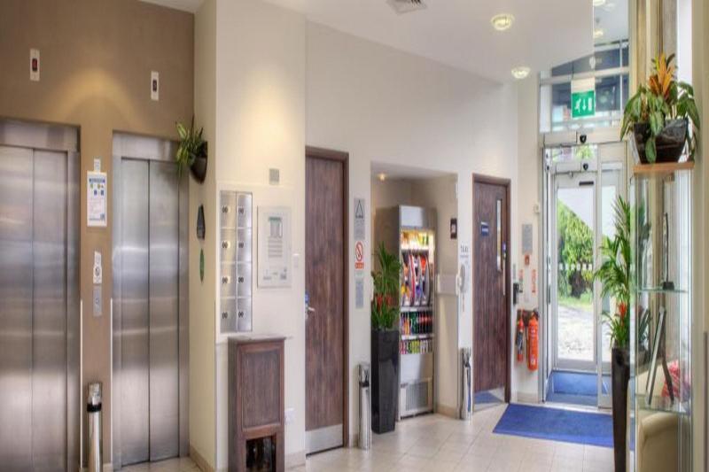 Express - - Ctr Theatreland By Ihg