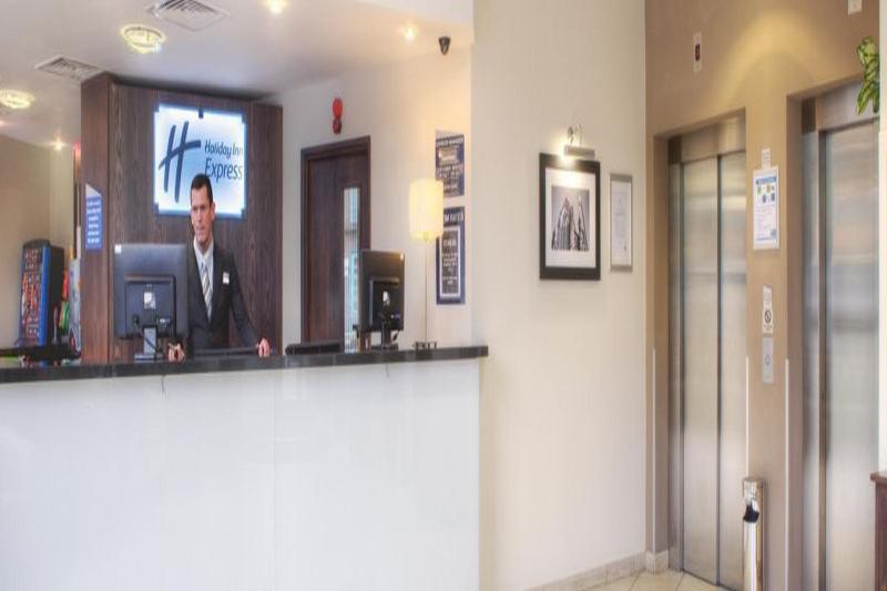Express - - Ctr Theatreland By Ihg Hotel 3*